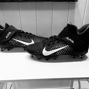 Nike Men's Alpha Menace Pro 2 Football Cleats NEW Black&White Size 14